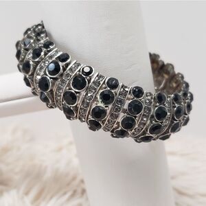 𝅺EUC domed black jeweled and faux diamond stretchy bracelet